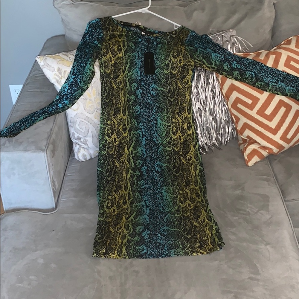 NWT- BCBG cute snake skin look dress